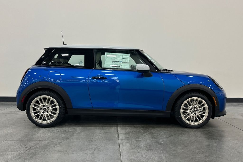 New 2026 MINI 2 Door Signature Plus Hatchback