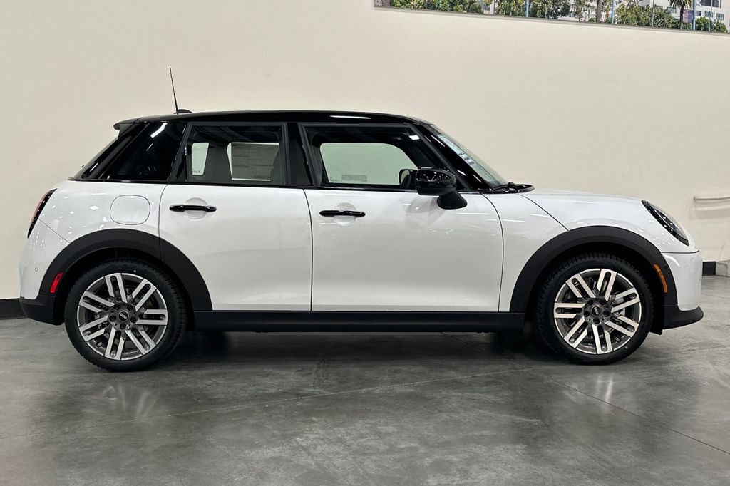 2026 MINI Hardtop 4 Door - Photo 3