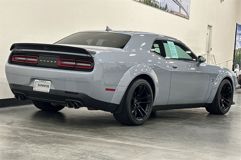2021 Dodge Challenger R/T Scat Pack Widebody photo 4