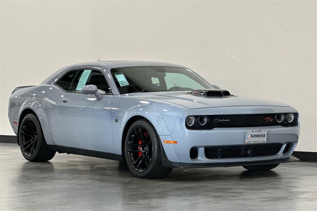 2021 Dodge Challenger R/T Scat Pack Widebody photo 2