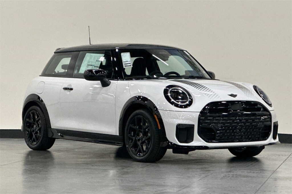 2026 Mini Cooper 2 Door Hardtop Iconic photo 2