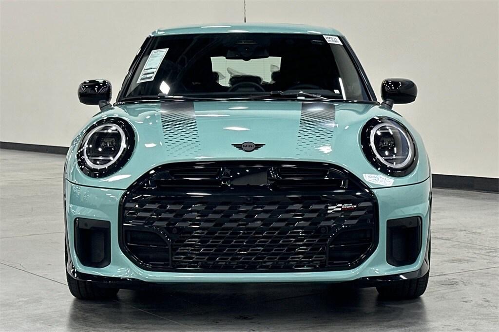2026 Mini Cooper 4 Door Hardtop Iconic photo 3