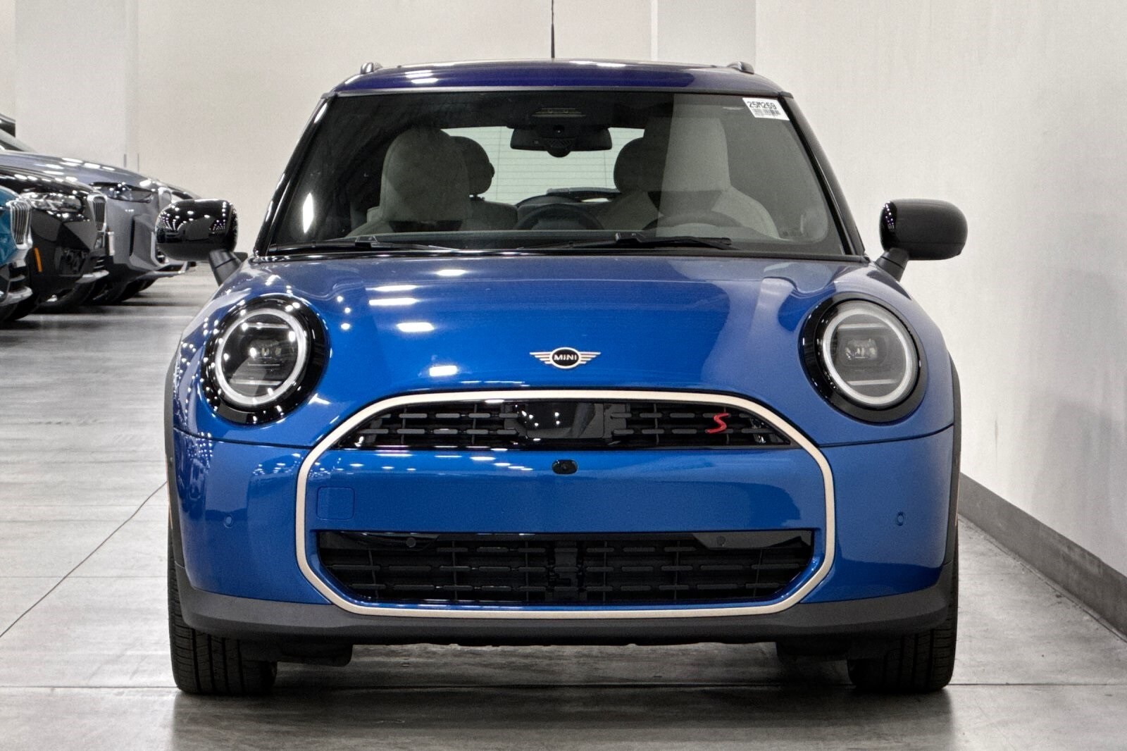2025 Mini Cooper 2 Door Hardtop Iconic photo 3