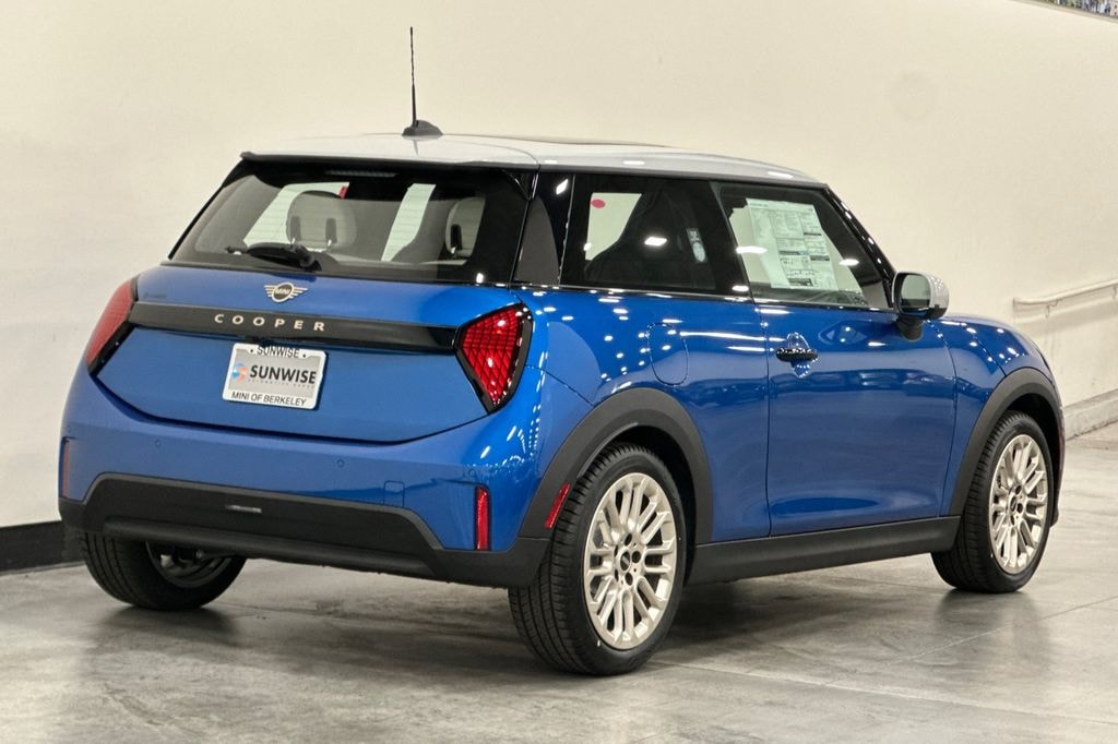 New 2026 MINI 2 Door Signature Plus Hatchback