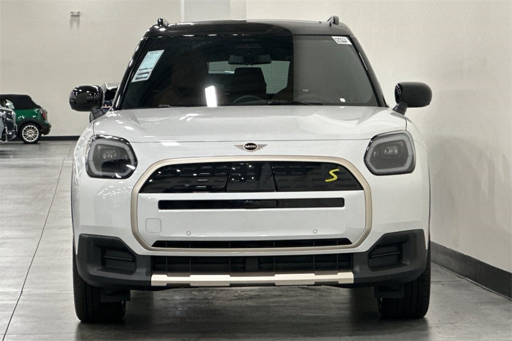 New 2025 MINI Countryman Iconic SUV