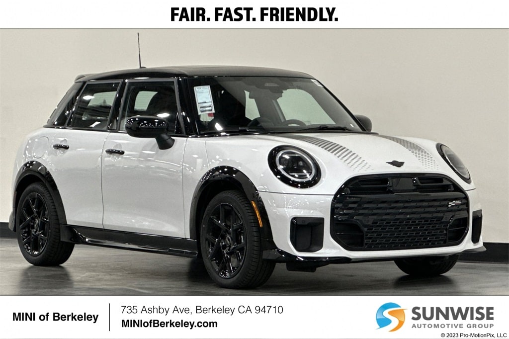 2026 MINI Hardtop 4 Door S's photo