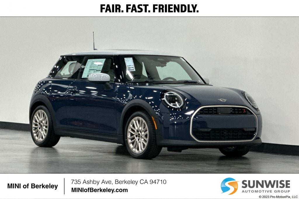 2026 MINI Hardtop Cooper S Signature's photo