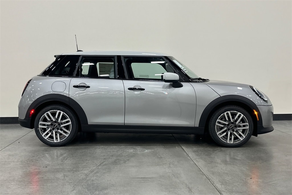 New 2026 MINI 4 Door Signature Plus Hatchback