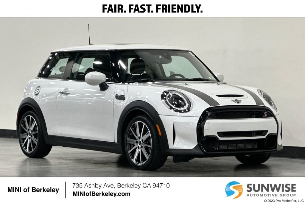 2024 MINI Hardtop Cooper S's photo