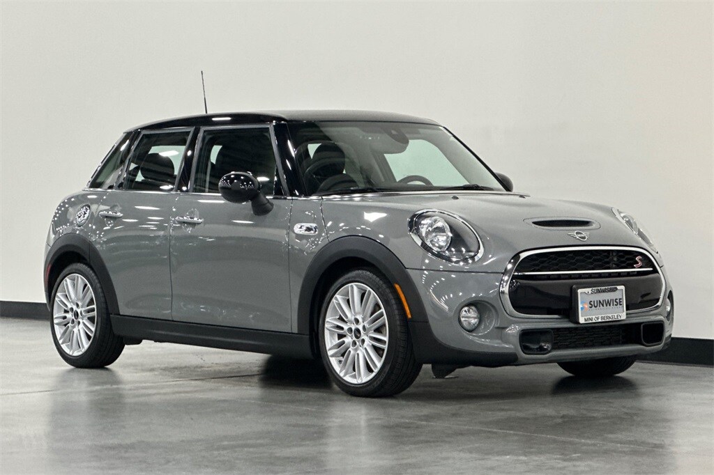 2019 Mini Cooper 4 Door Hardtop Signature photo 2