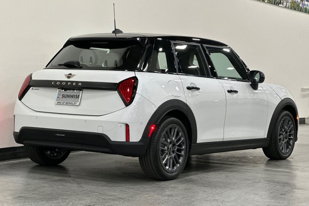 New 2026 MINI 4 Door Signature Plus Hatchback