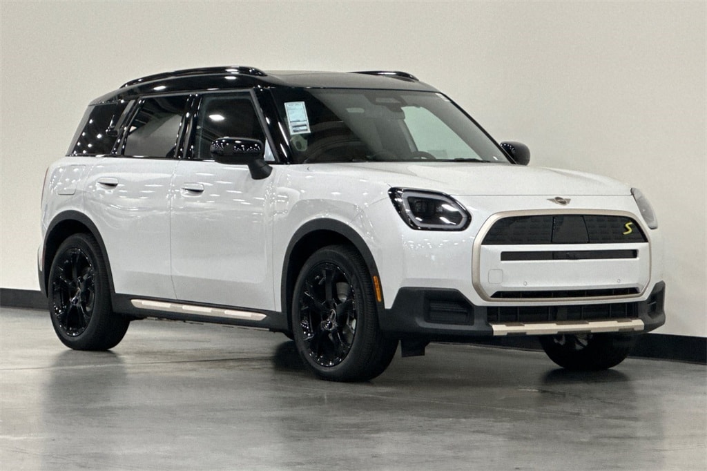 New 2025 MINI Countryman Iconic SUV