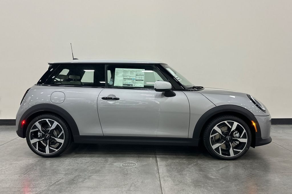 New 2026 MINI 2 Door Signature Plus Hatchback
