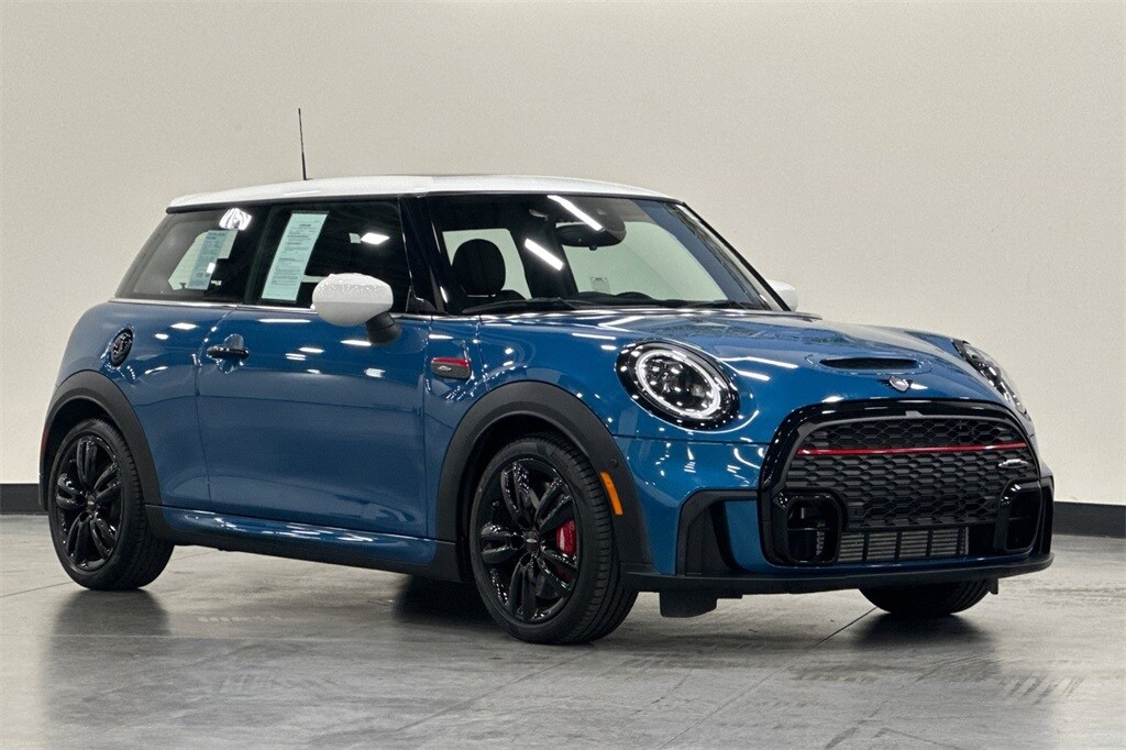 2024 Mini Cooper Hardtop John Cooper Works photo 2