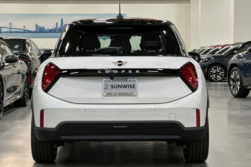 2026 MINI Hardtop 4 Door - Photo 5