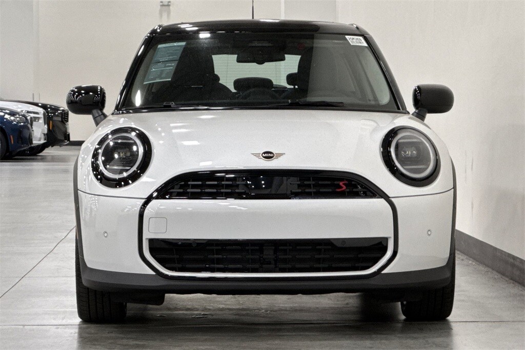 2025 Mini Cooper 4 Door Hardtop Signature photo 3