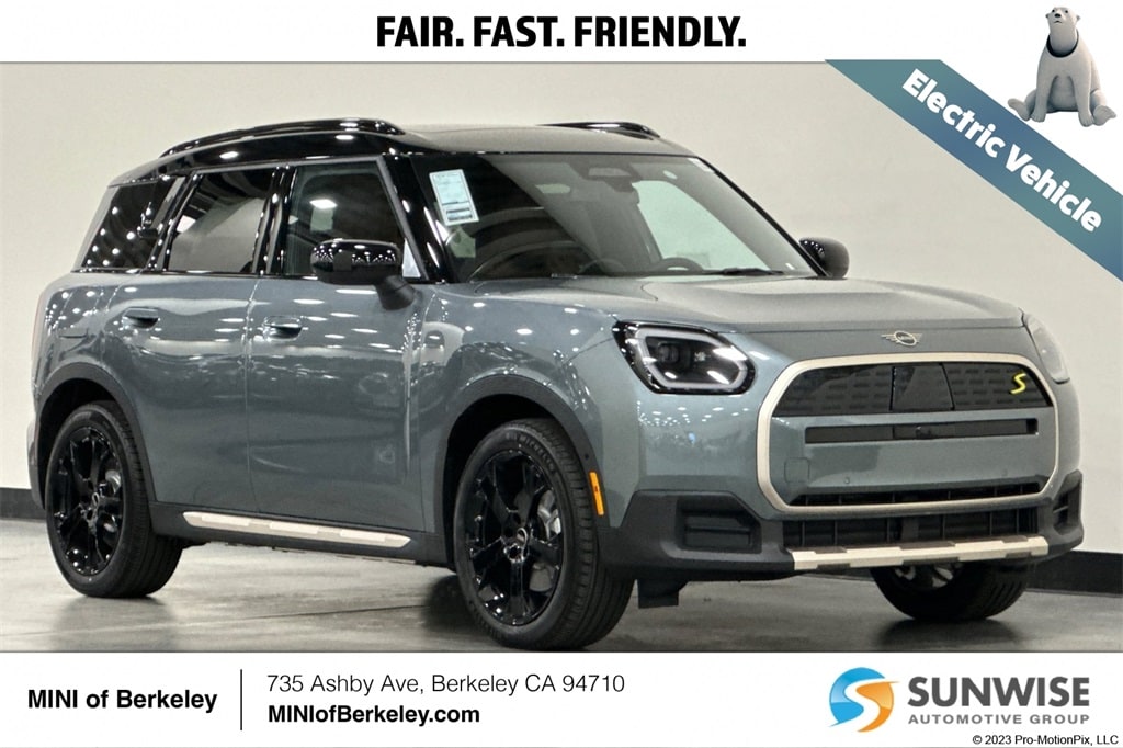 2025 MINI Countryman SE's photo