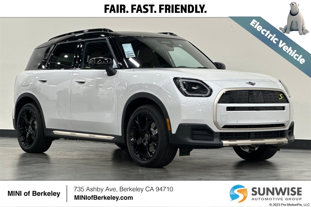 2025 MINI Countryman SE's photo