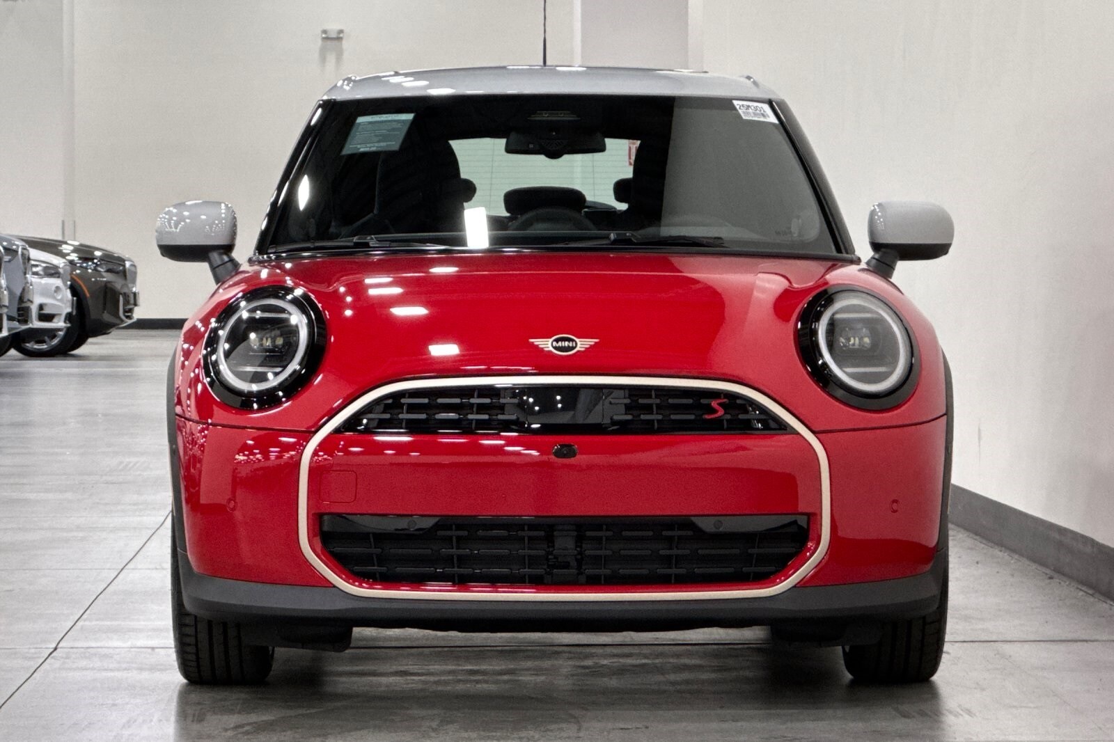 2025 Mini Cooper 4 Door Hardtop Iconic photo 3