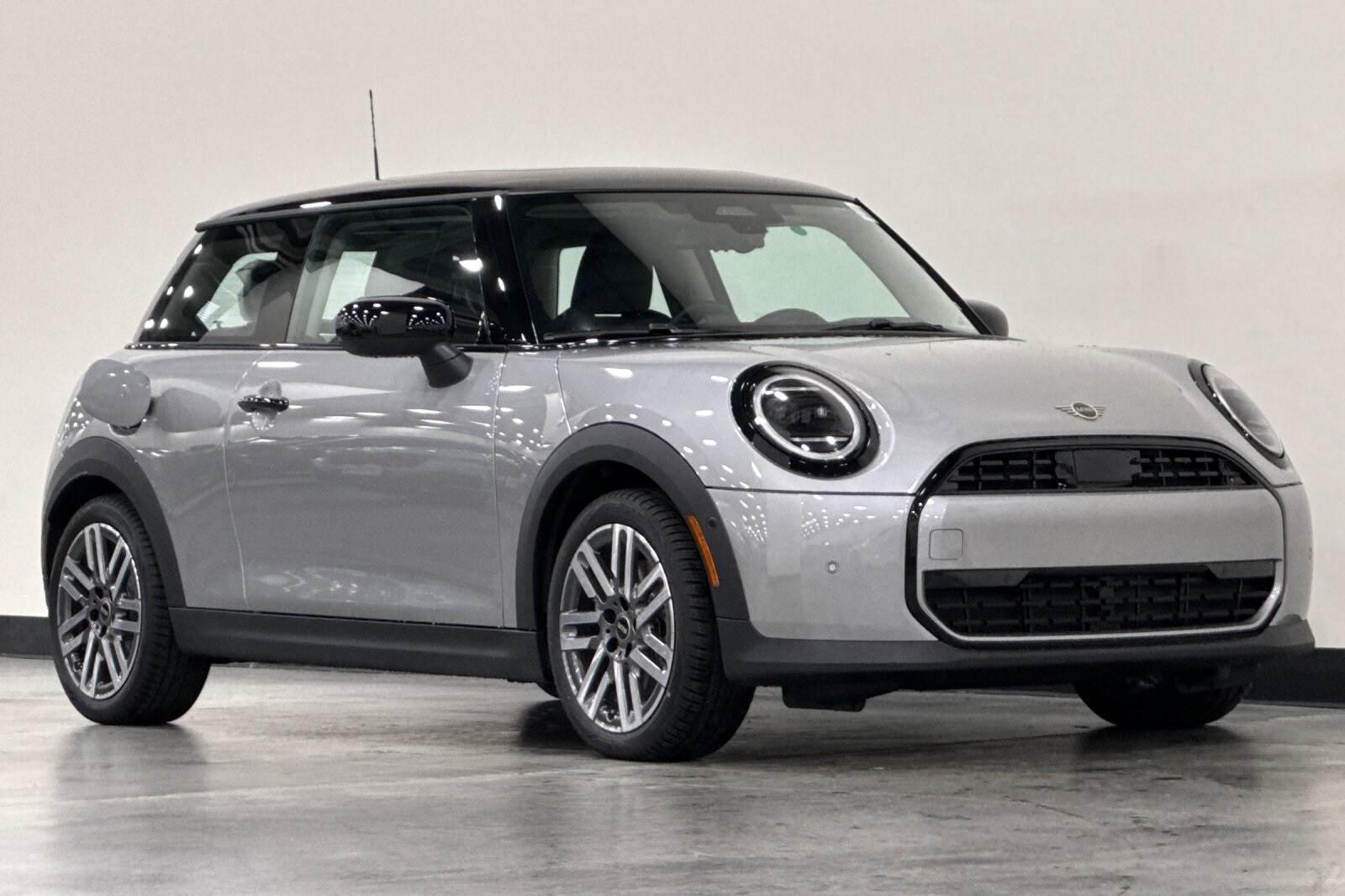 2025 Mini Cooper Signature photo 2