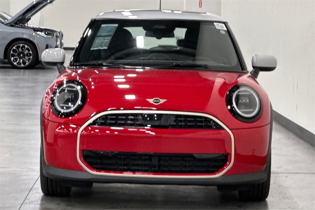 2025 Mini Cooper 2 Door Hardtop Signature photo 3