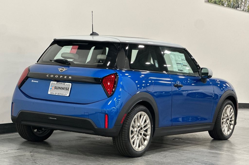 New 2026 MINI 2 Door Signature Plus Hatchback