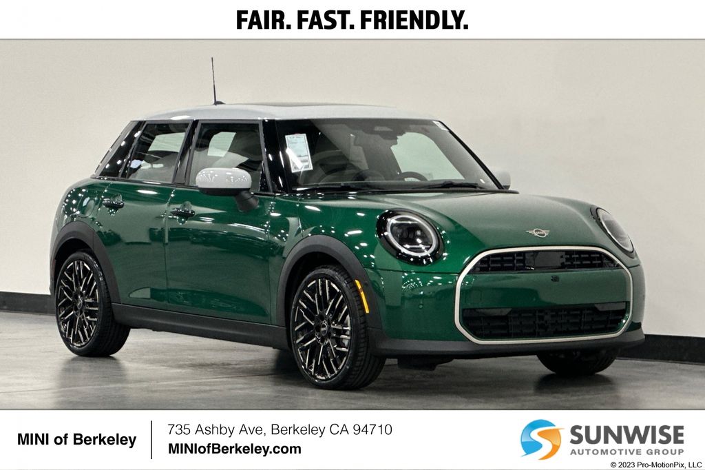 2026 MINI Hardtop's photo