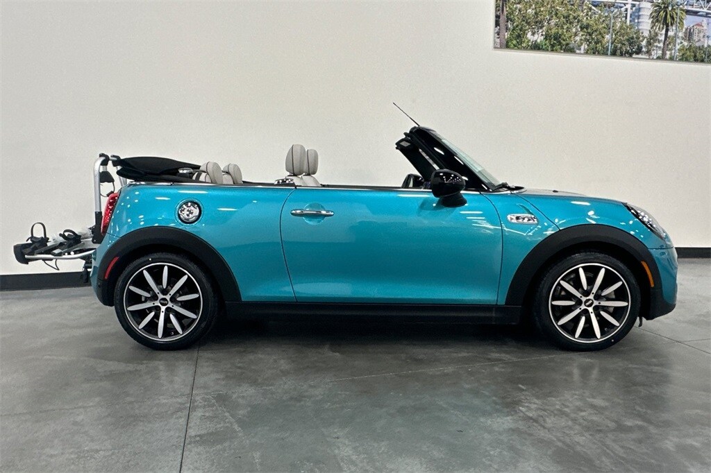 2019 Mini Cooper S Iconic photo 3