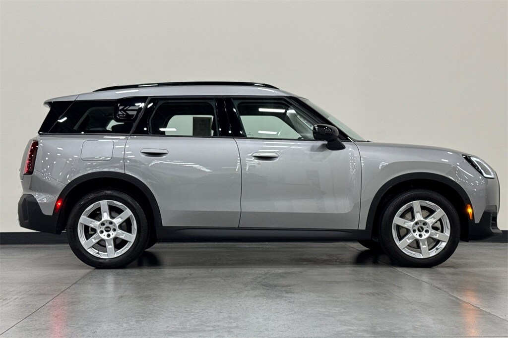 2025 Mini Countryman ALL4 S photo 3