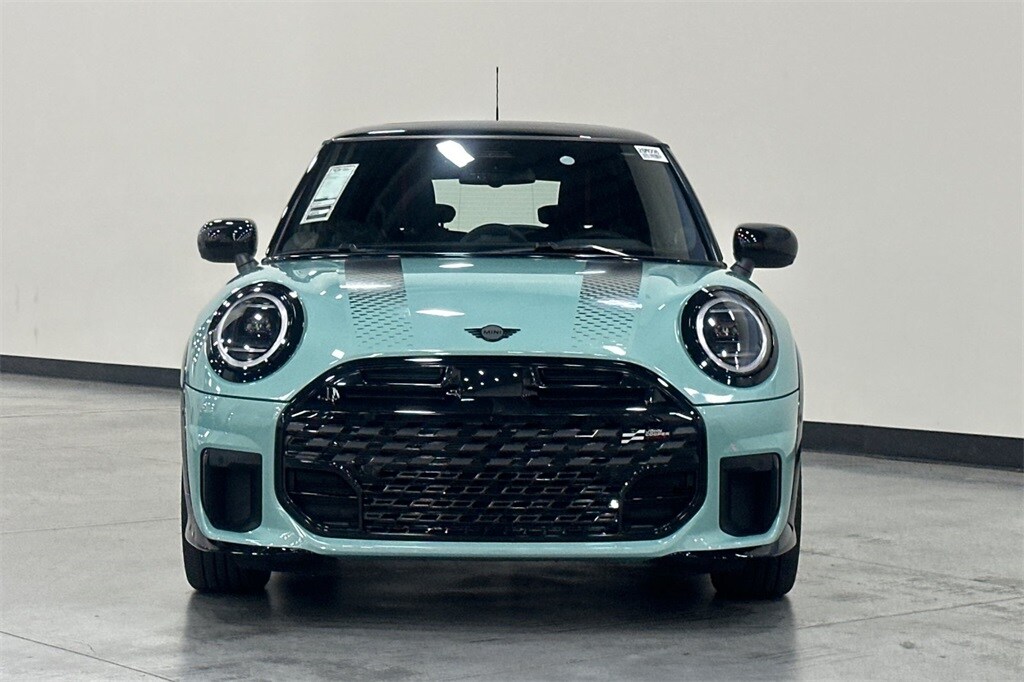 2026 Mini Cooper 2 Door Hardtop Iconic photo 3