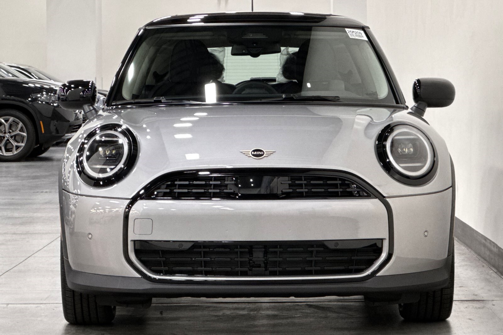 2025 Mini Cooper 2 Door Hardtop Signature photo 3