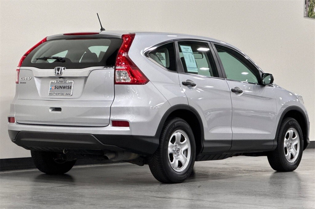 2016 Honda CR-V LX photo 2