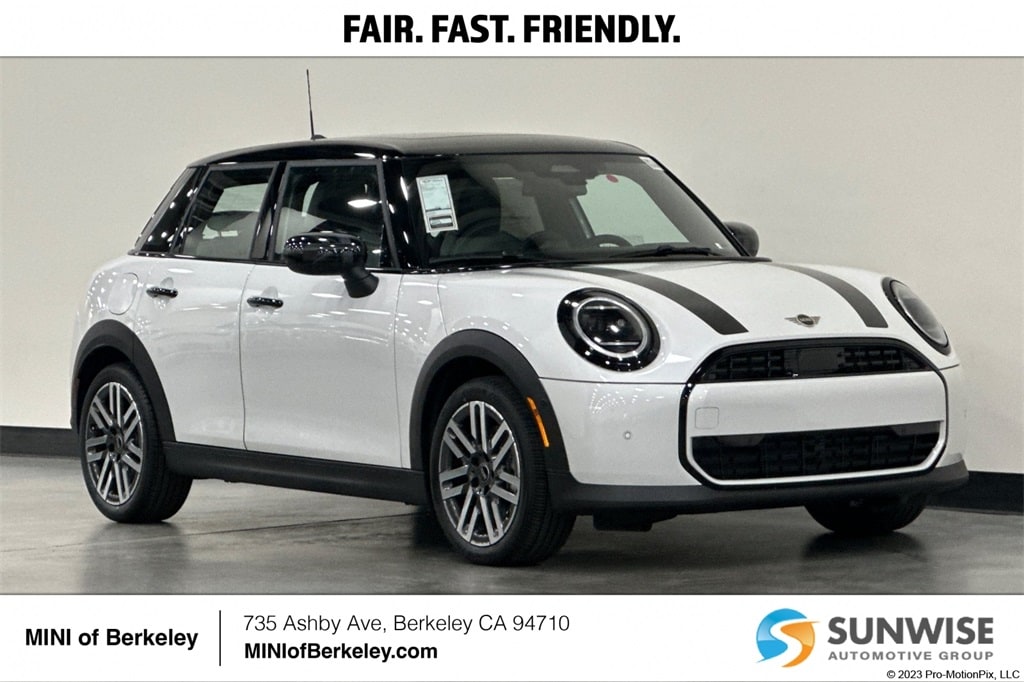 2026 MINI Hardtop 4 Door Oxford Edition's photo