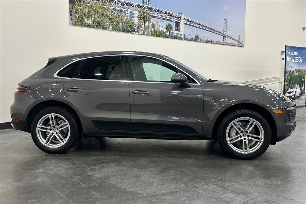 2015 Porsche Macan S photo 3