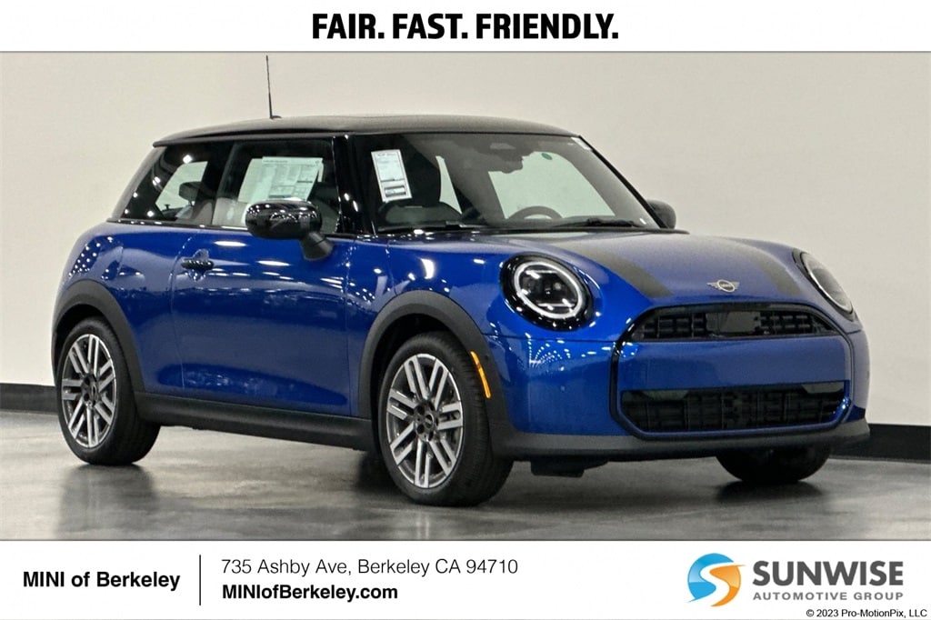 2026 MINI Hardtop 2 Door Oxford Edition's photo