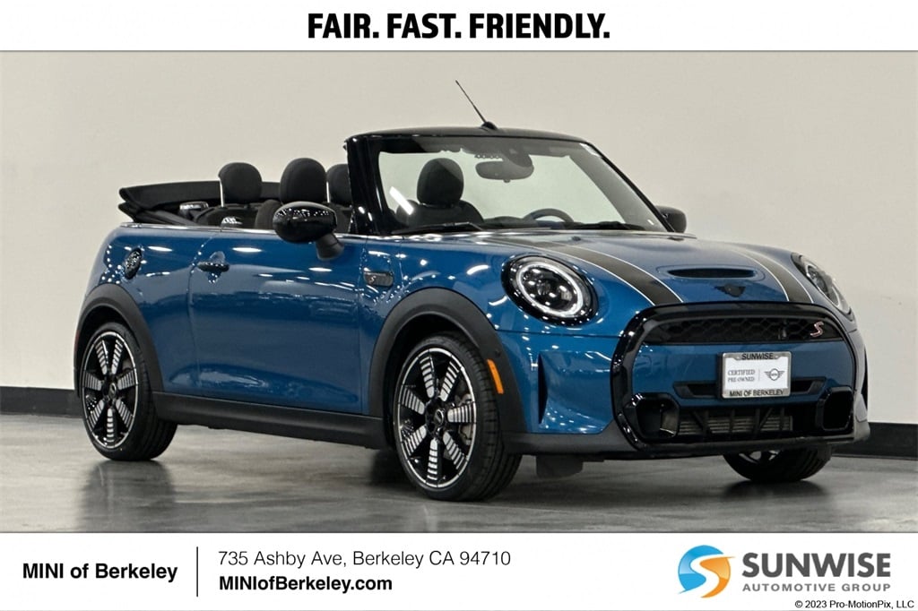 2023 MINI Convertible S's photo