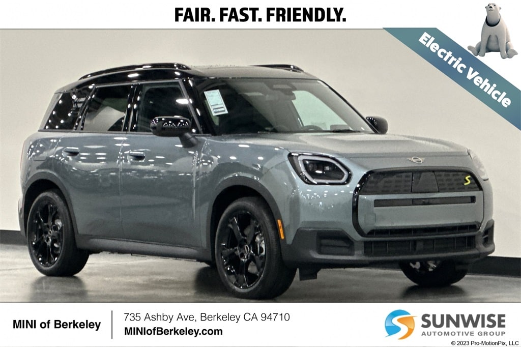 2025 MINI Countryman SE's photo