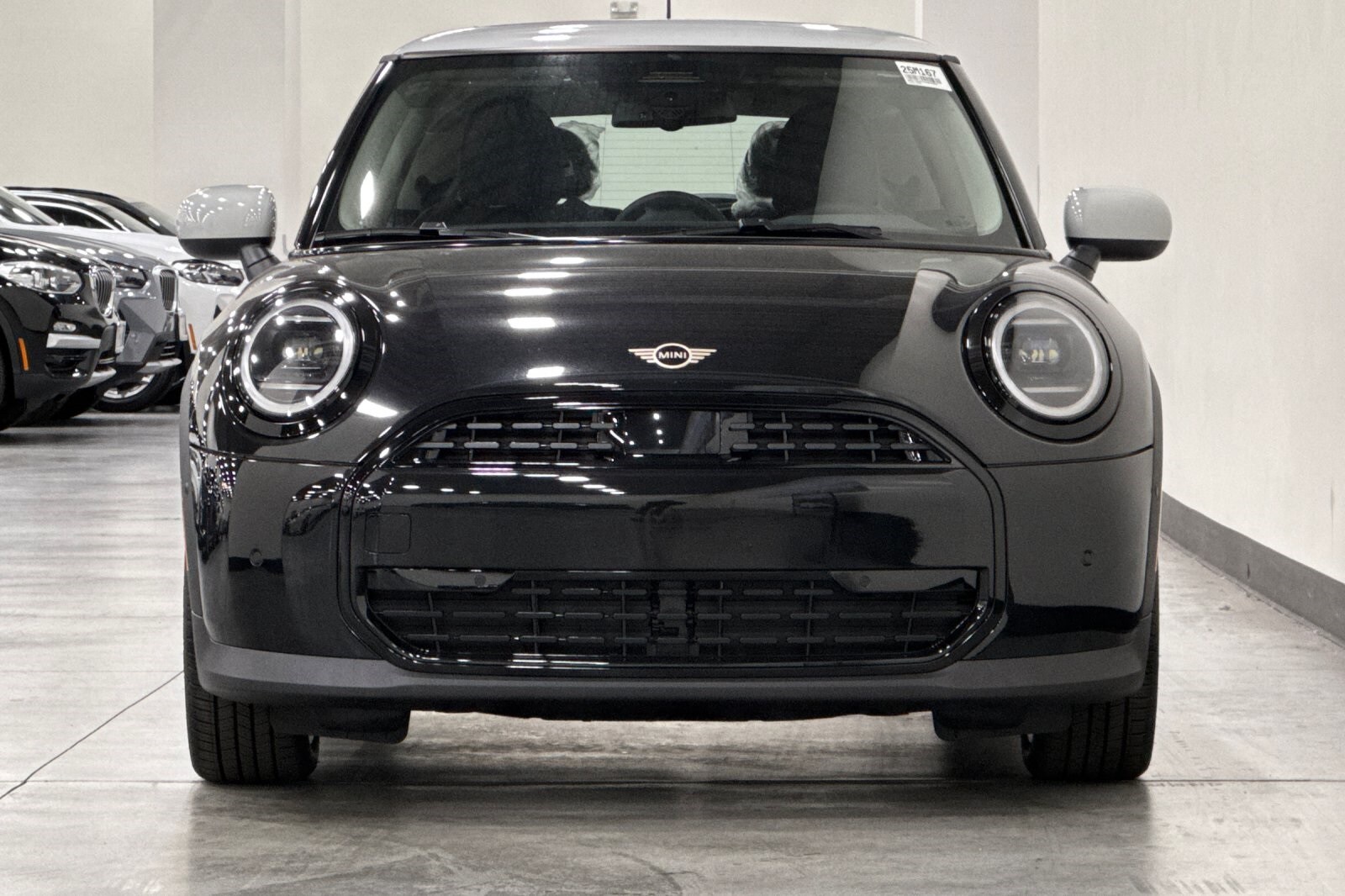 2025 Mini Cooper 2 Door Hardtop Signature photo 3