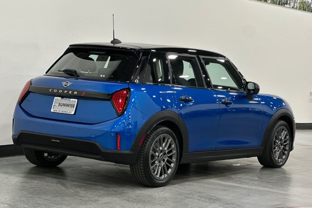 Used 2025 MINI Cooper S Signature Plus Hatchback