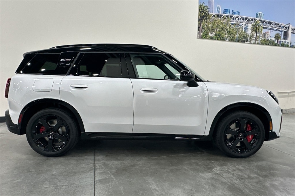 New 2026 MINI Countryman Iconic SUV