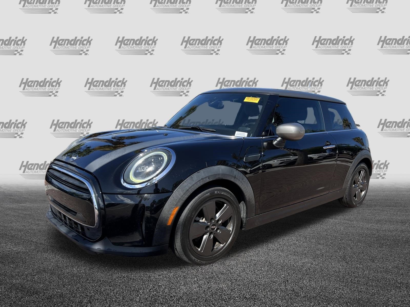 2022 MINI Hardtop 2 Door Cooper photo 4