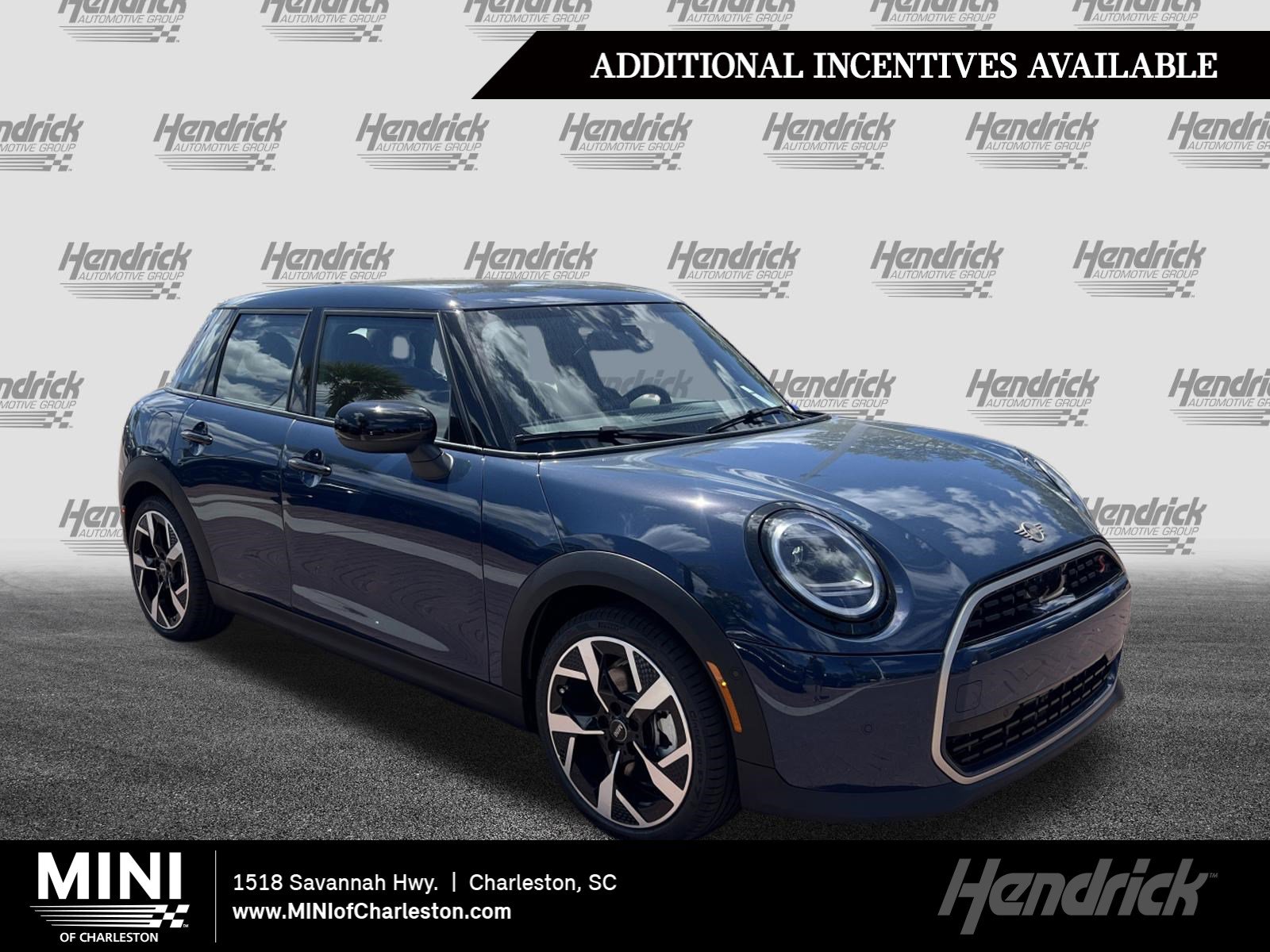 2026 MINI Hardtop Cooper S Signature's photo
