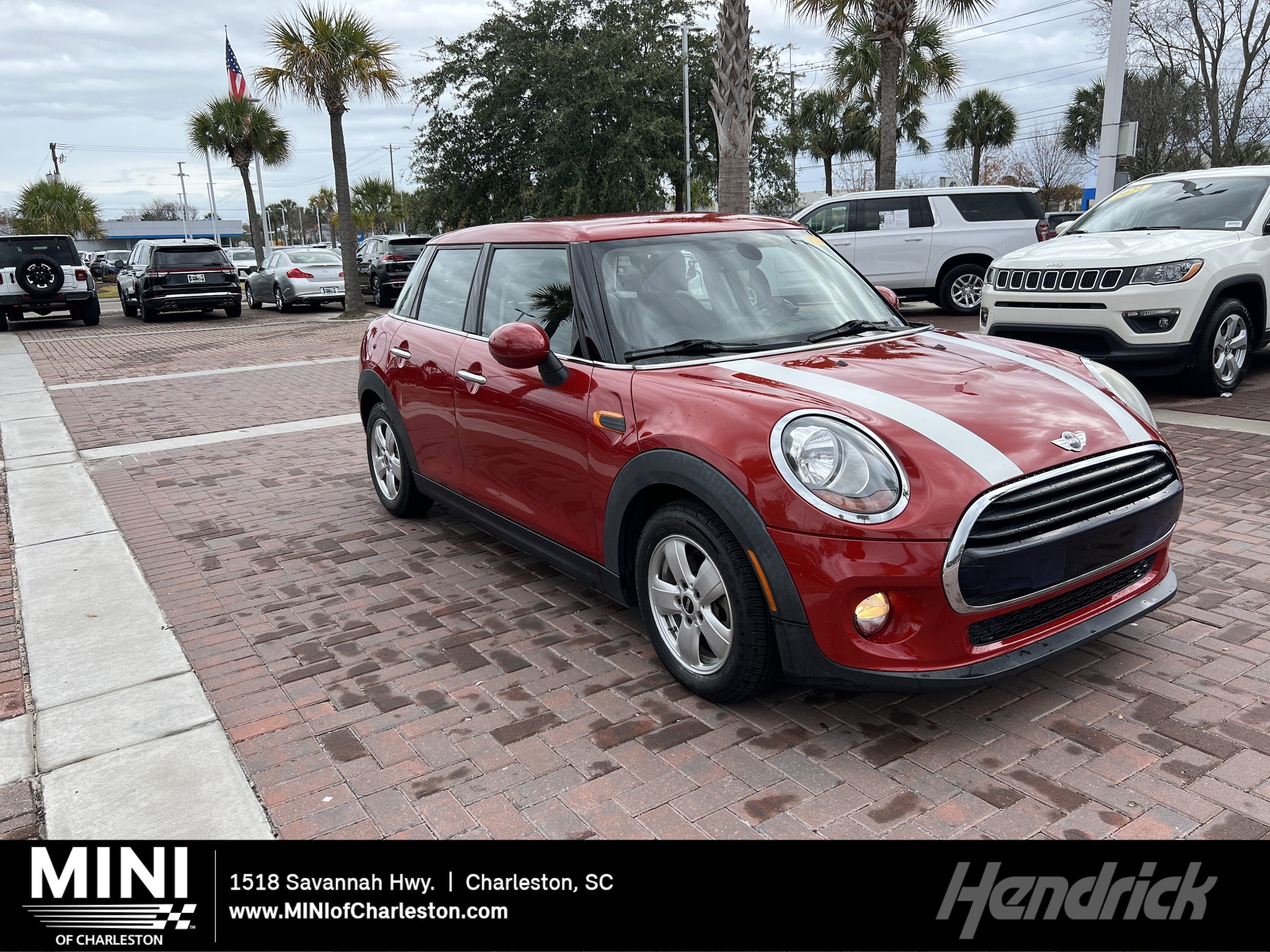 2017 MINI Cooper Base's photo