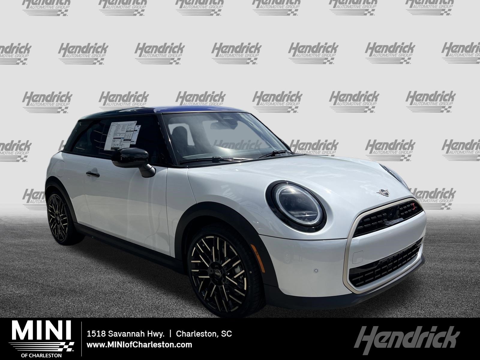 2026 MINI Hardtop Cooper S Signature's photo