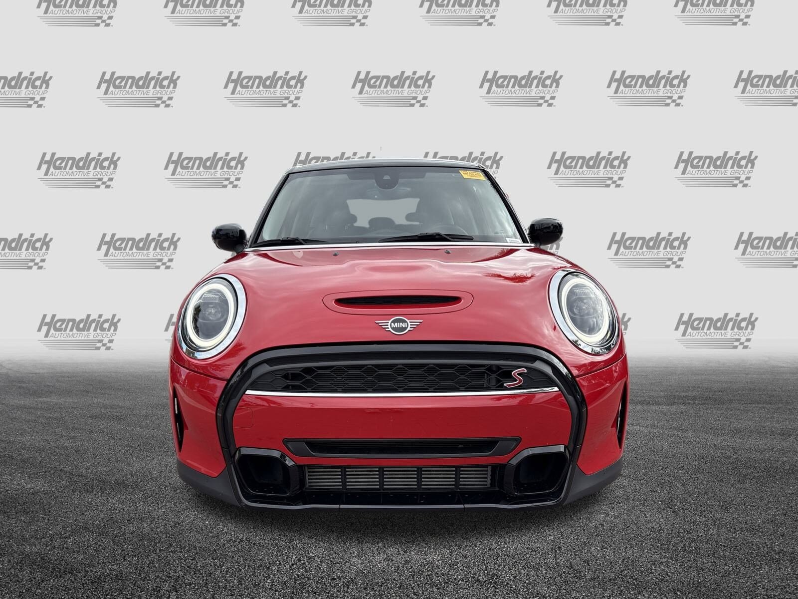 2023 Mini Cooper 4 Door Hardtop S photo 3