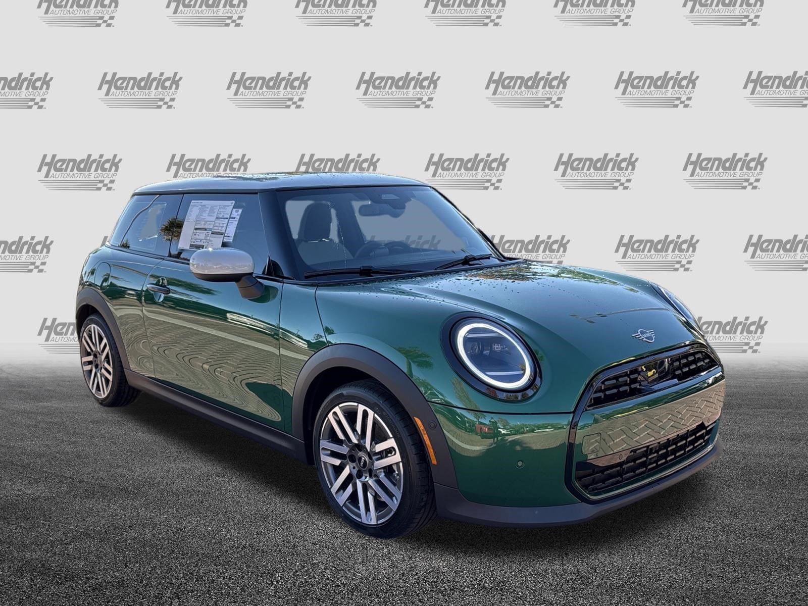 Aitmoph Window 2 本体（フォレストグリーン） Used 2026 MINI Hardtop 2 Door For Sale in Charleston, SC VIN