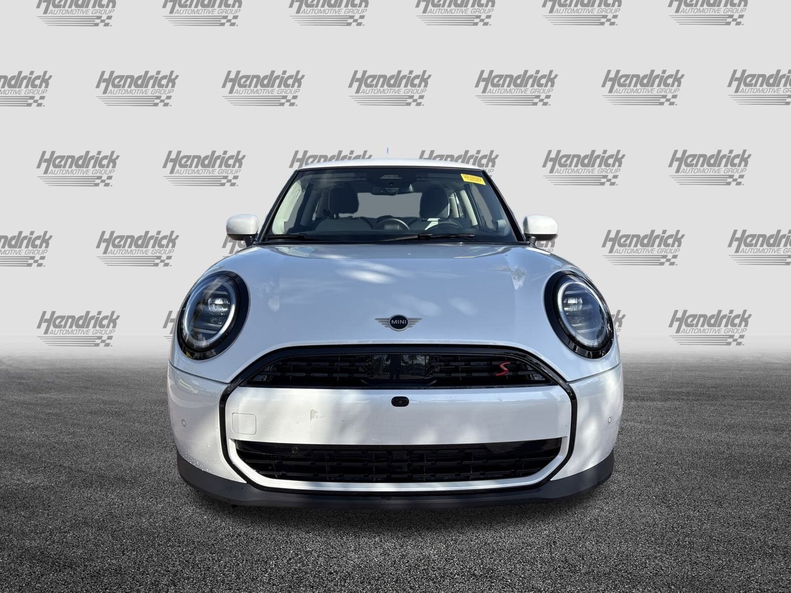 2025 Mini Cooper 2 Door Hardtop Signature photo 3