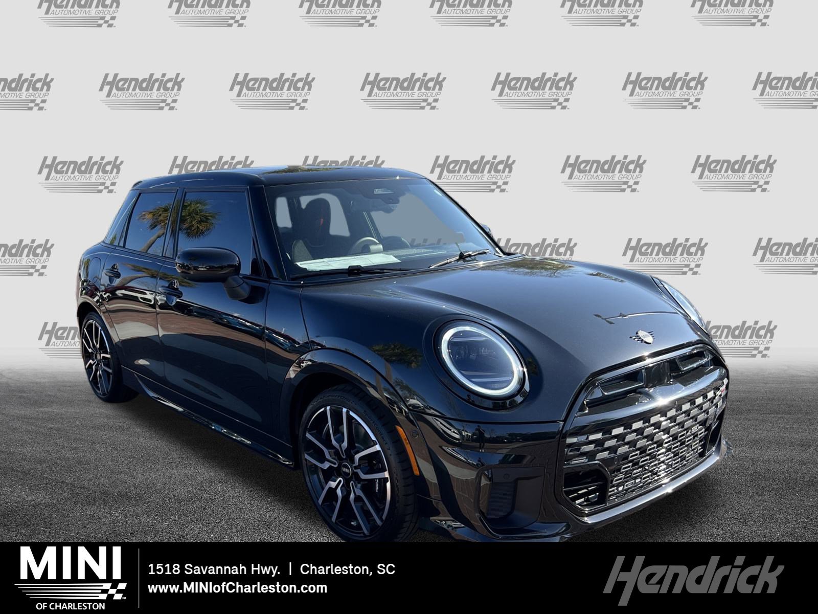 2026 MINI Hardtop 4 Door S's photo