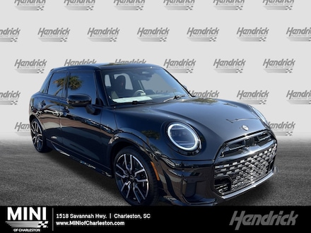 2026 MINI 4 Door Iconic Hatchback