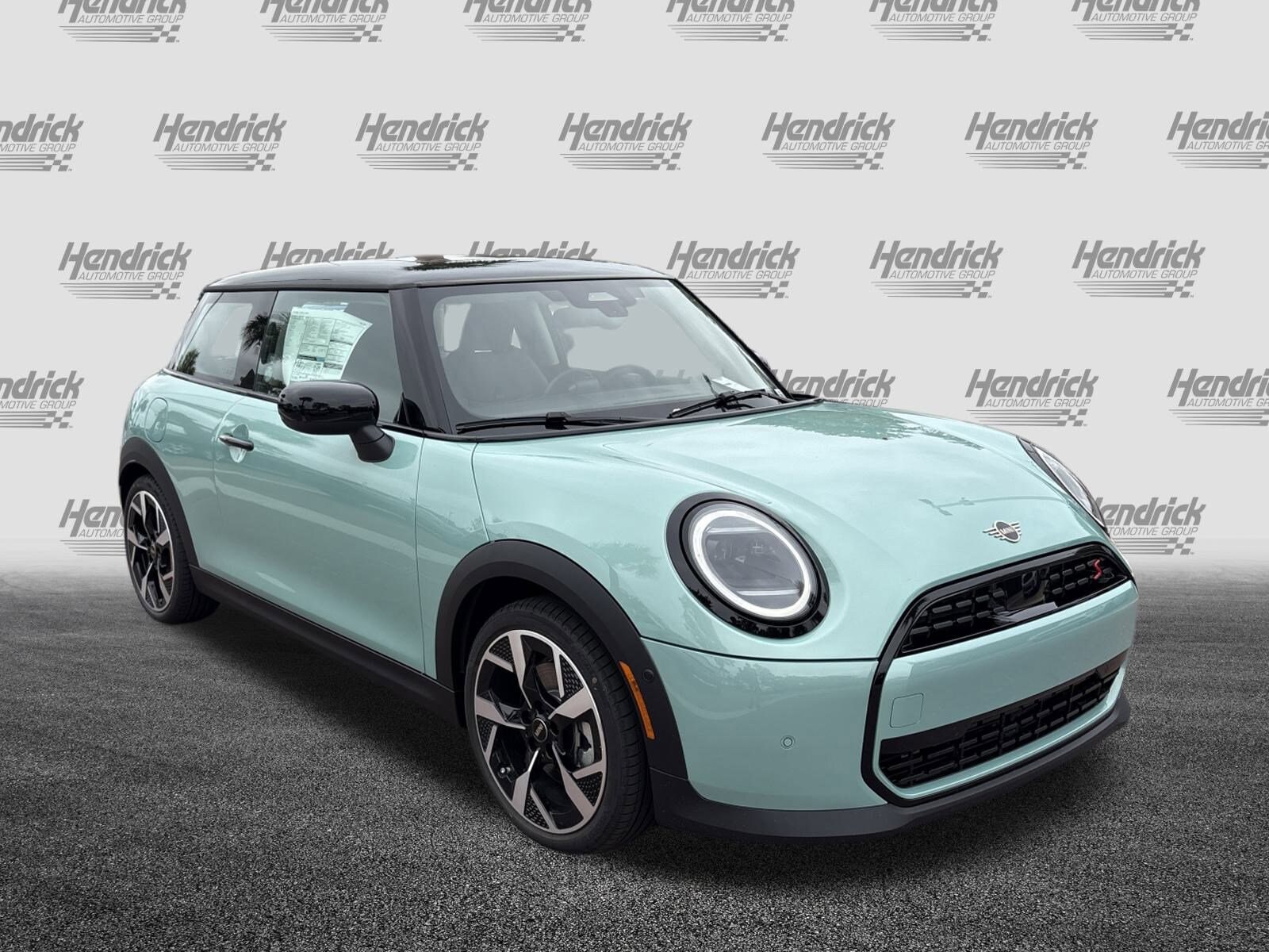 2026 Mini Cooper Hardtop S photo 2